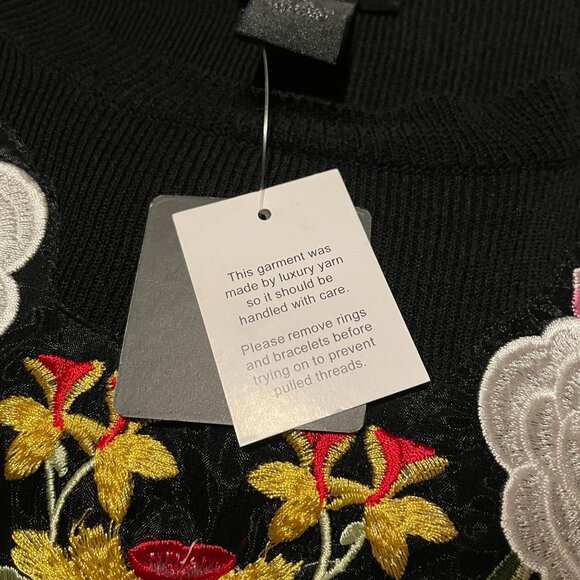Magaschoni Floral Embroidered Sweater Size Medium Black Silk Blend New - Picture 11 of 12